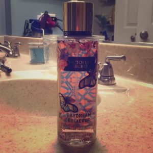 بادی اسپلش دی دریم بیلیور ویکتوریا سکرت Victoria Secret DayDream Believer Fragrance Mist - 250ml