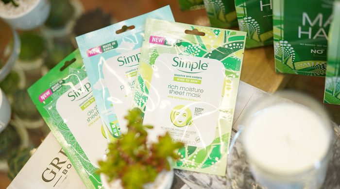 ماسک ورقه ای مرطوب کننده و آبرسان مدل ریچ سیمپل Simple Kind to Skin Rich Moisture Sheet Mask