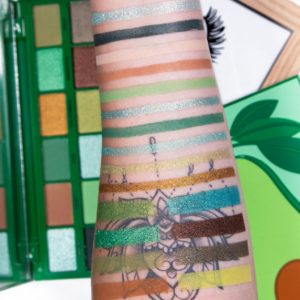 پالت سایه چشم آووکادو رولوشن Revolution tasty avocado eye shadow palette