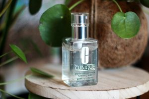 ژل آبرسان درماتیکالی کلینیک 125 میل CLINIQUE DRAMATICALLY DIFFERENT HYDRATING JELLY 125ML