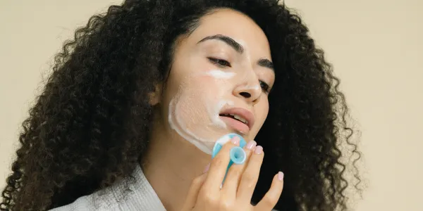 اهمیت استفاده از پاک کننده صورت